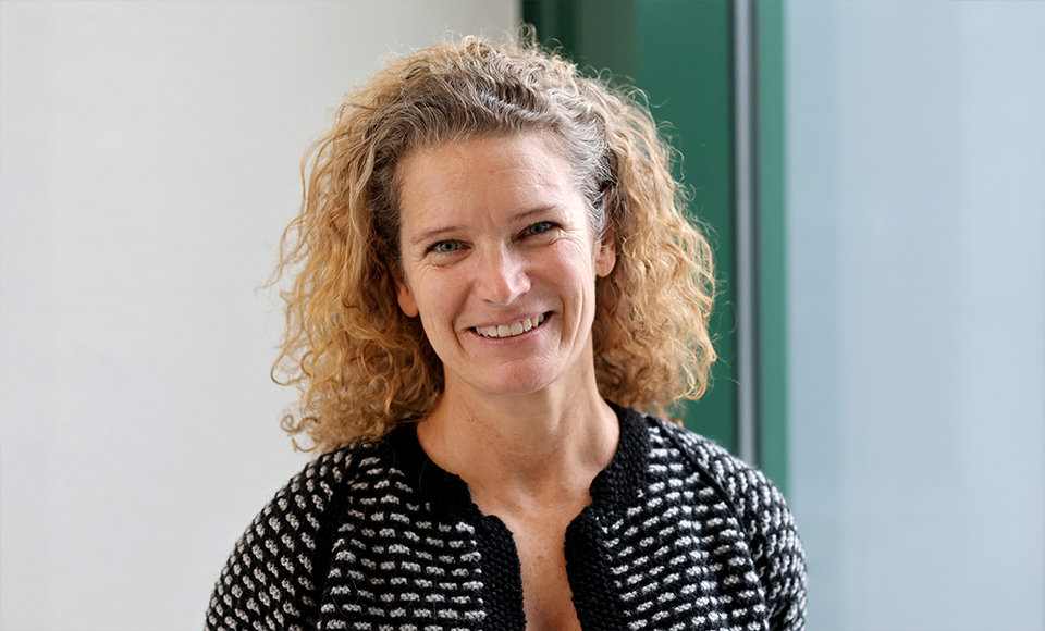 Porträttbild på Linda Lundblad